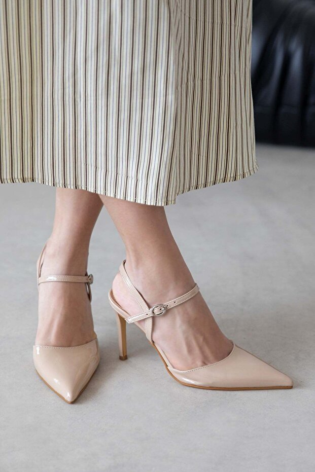Stella Women's Heeled Patent Leather Shoes Tan