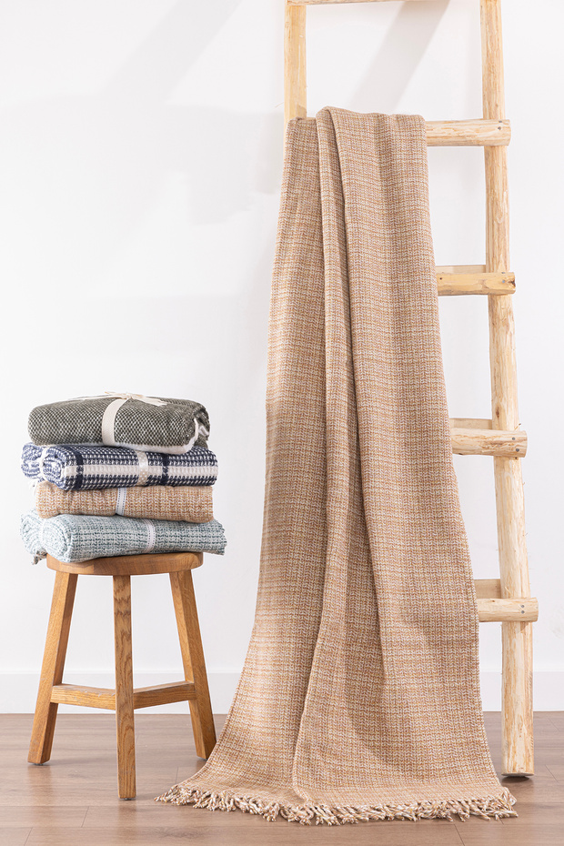 Serene Brown Gray Tv Blanket 130 X 170 5066A