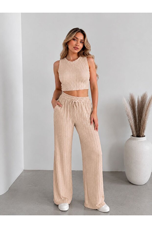 Women's Comfortable Fit Crop Pants Two-Piece Set