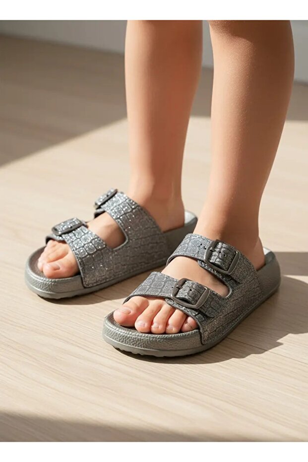 13016 Girl's Slippers