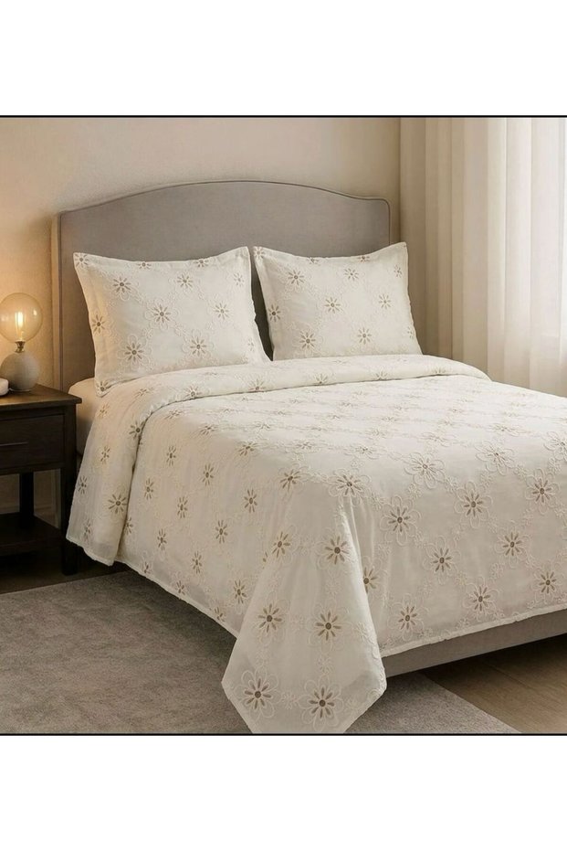 Embroidered Chenille 3-Piece Double Bedspread & Pillowcase Set