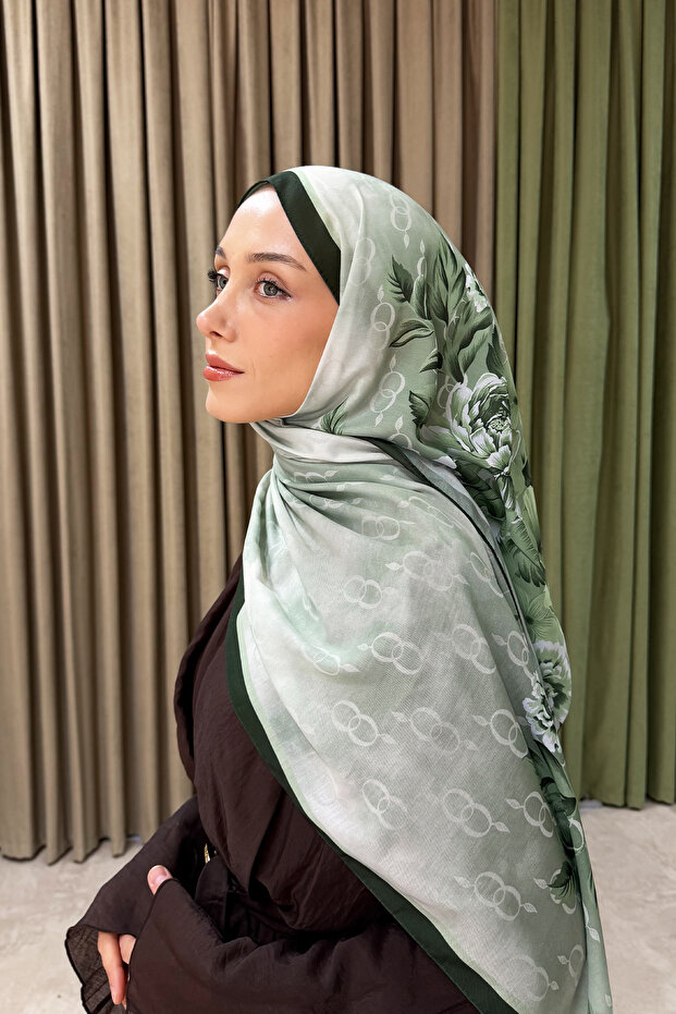 وشاح حجاب من قماش أكوا سوفت بنقشة الزهور