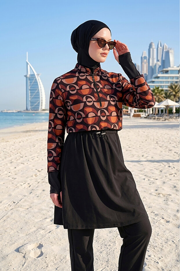 ملابس سباحة مغطاة بالكامل