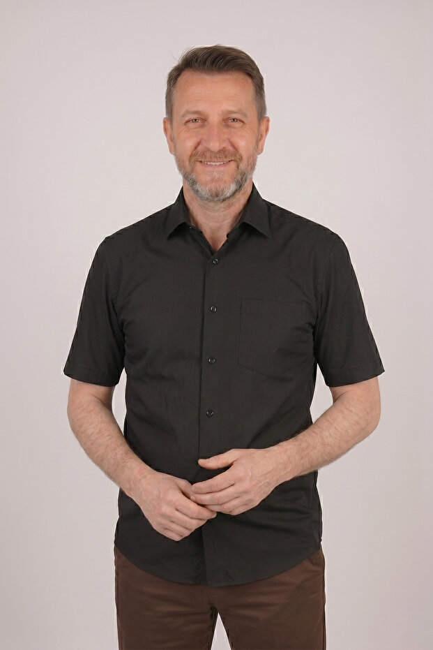 Men's Black Classic Cut Short Sleeve Shirt