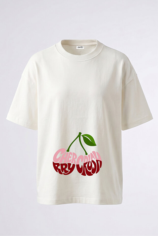 تي شيرت قطني أبيض كبير الحجم بتصميم Cherry Crush مطبوع من الخلف