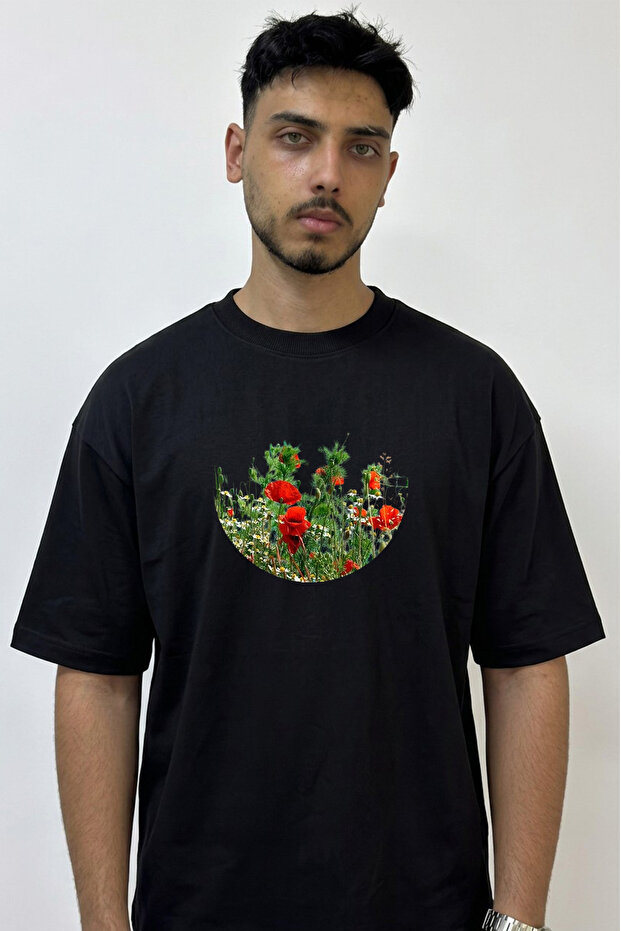 Red Poppy Design Printed Oversize Black T-Shirt