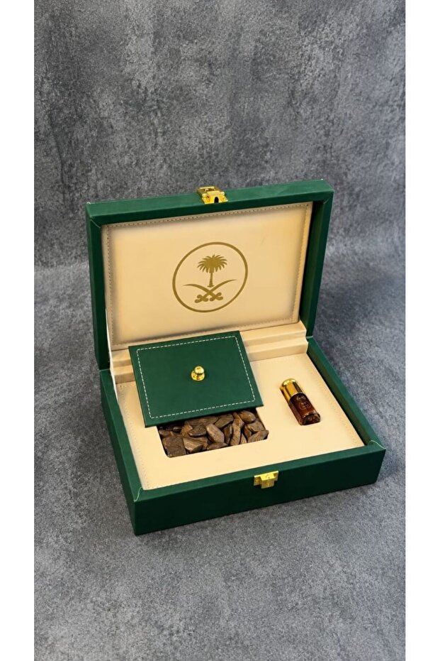 Authentic Morki Precise Oud + Premium Oud Oil