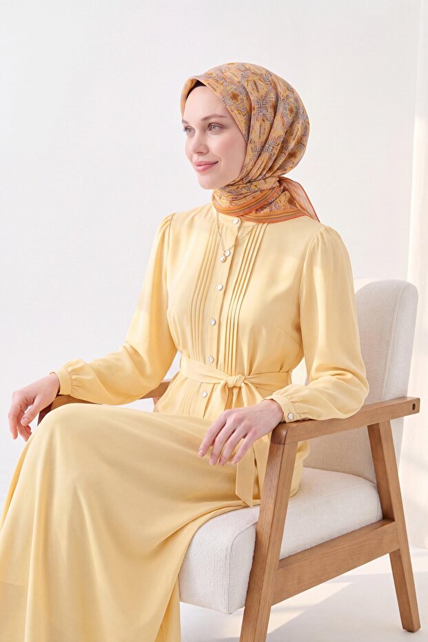 وشاح ناعم بلون برتقالي عرقي من سلسلة بيكسل