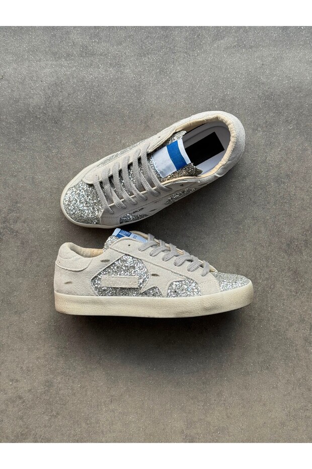 Gray Stone Detail Star g Sneaker