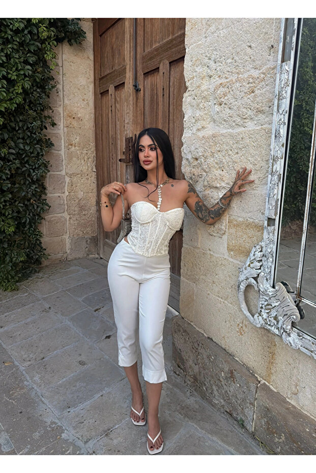 White Slim Fit Capri Pants