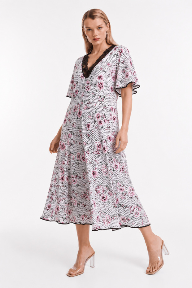 Bamboo Viscose Fabric V Lace Collar Detailed Flared Dress