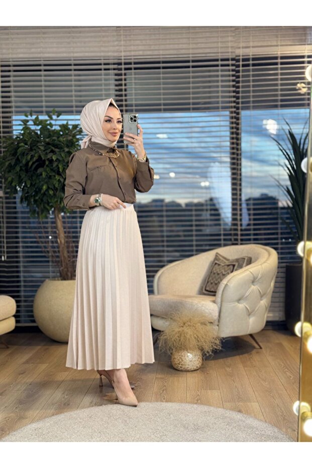 32174 قميص كلاسيكي بجيوب من فرو المنك