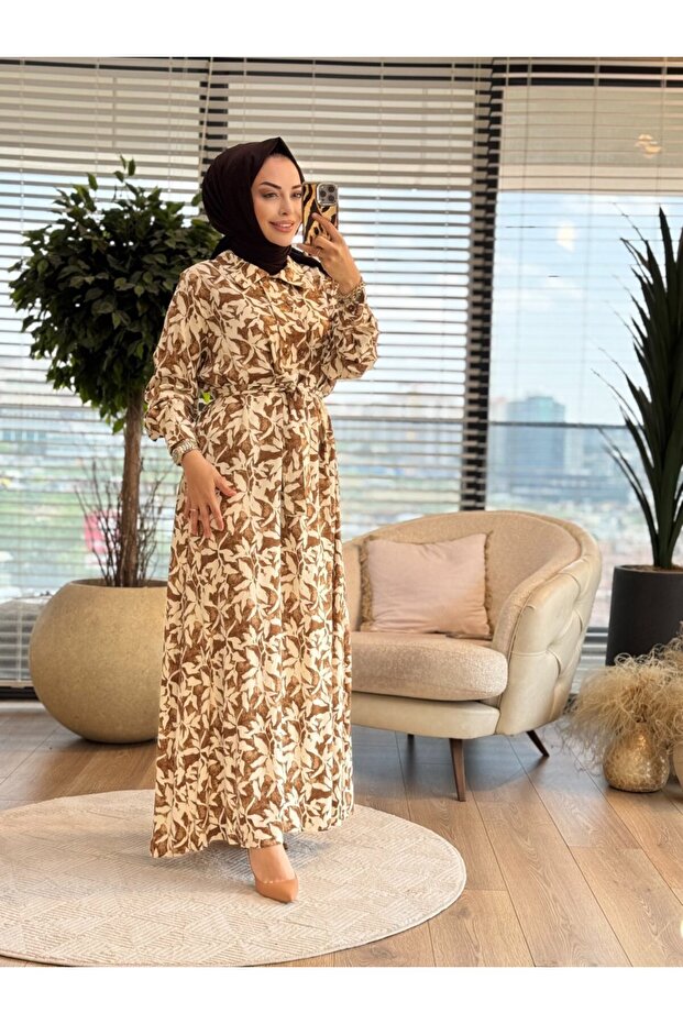 25609 فستان ليلى منقوش باللون البني