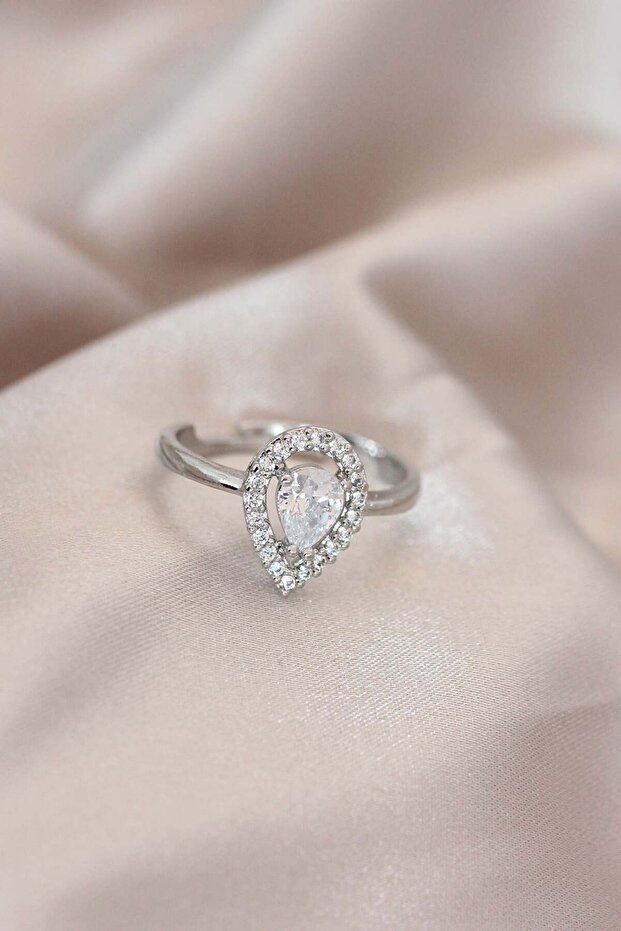 Adjustable Silver Color Metal Zircon and Crystal Stone Drop Model Ring