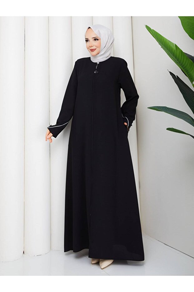 Stylish Ferace with Piping and Zipper