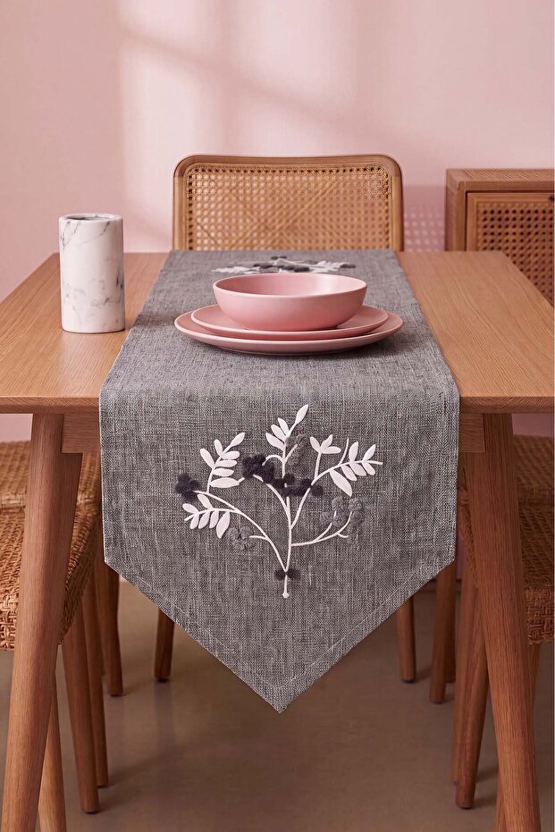 Silvara Kasso Punch Embroidered Runner 35X110 cm