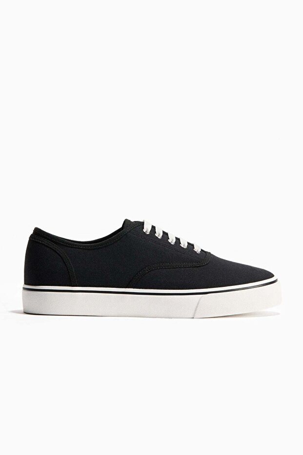 Canvas trainers
