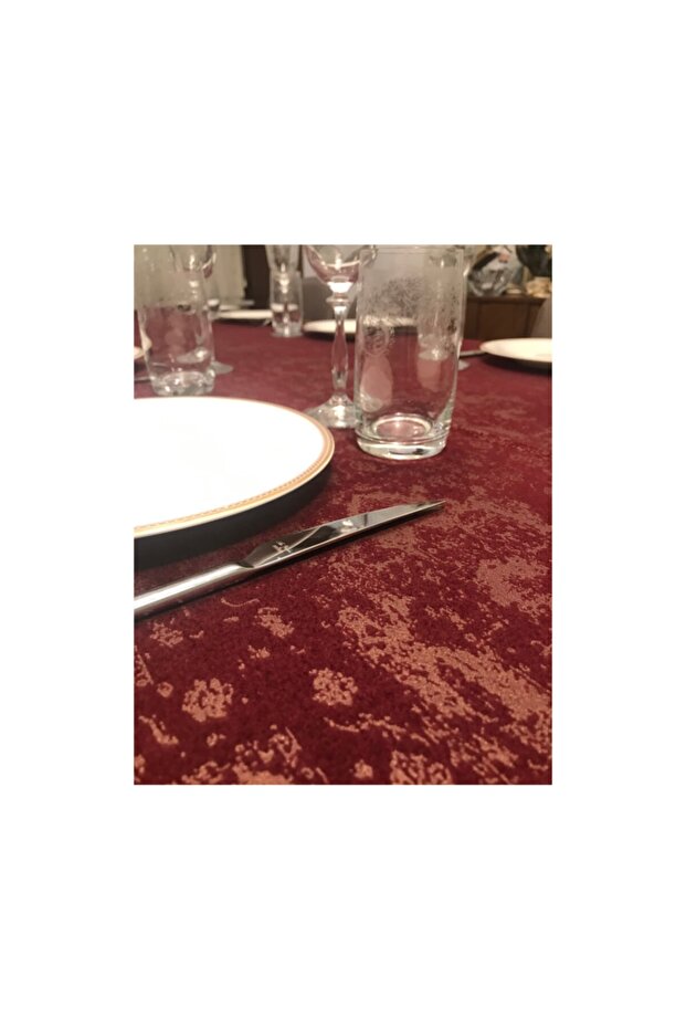 Bordo Masa Örtüsü - 3