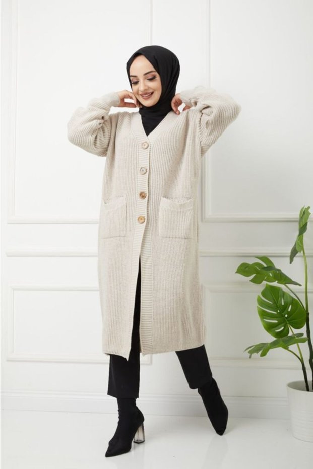 Women's Buttoned Pocket Cream Knitwear Loose Cardigan