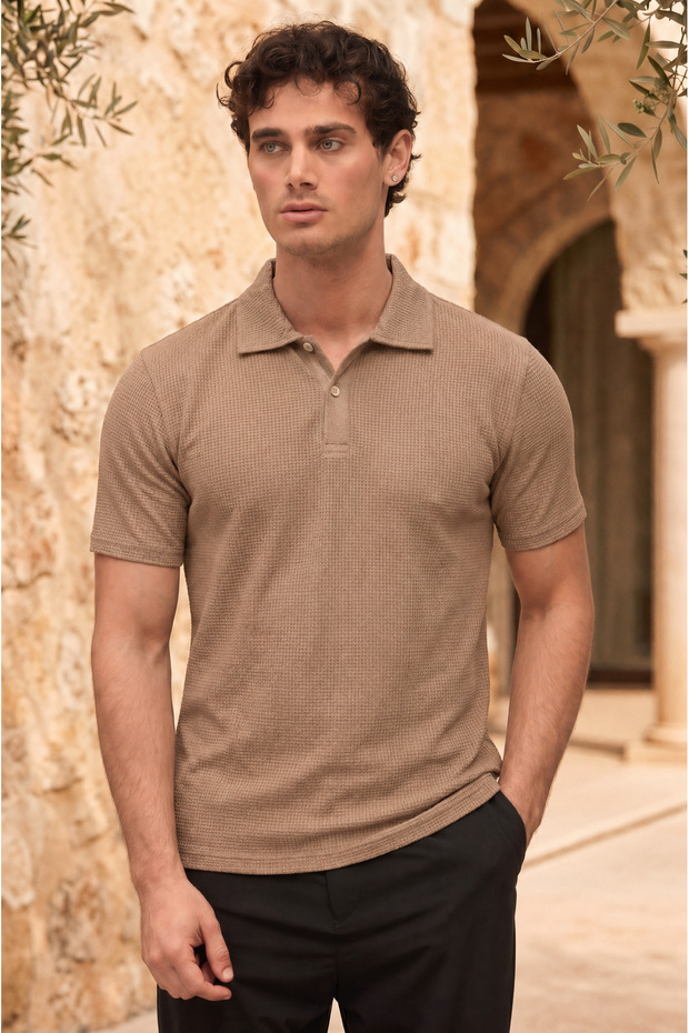 Evenor Embossed Patterned Polo Collar Buttoned Relaxed Fitsoft Thin Men's T-Shirt - Brown
