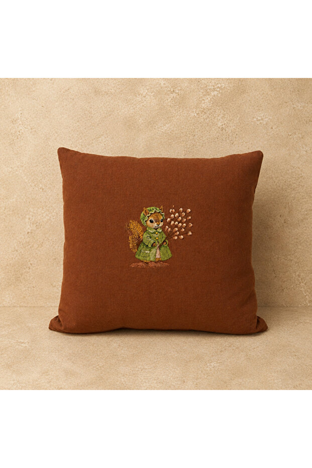 Vintage Squirrel Embroidered Cotton-Linen Throw Pillow Cover – Natural Texture (45X45 cm) Brown
