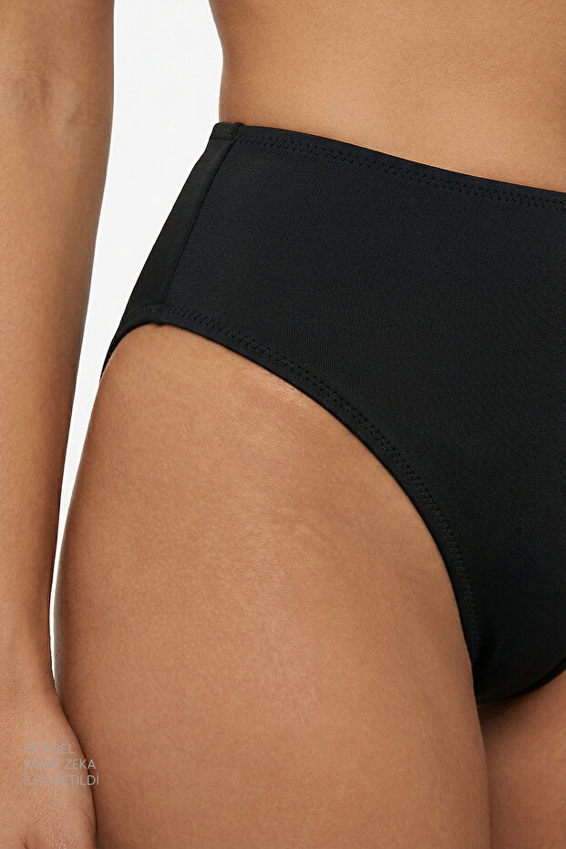 Schwarzer Bikini-Unterteil mit Überzug - 3