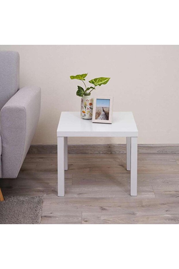 Windex End Table - White