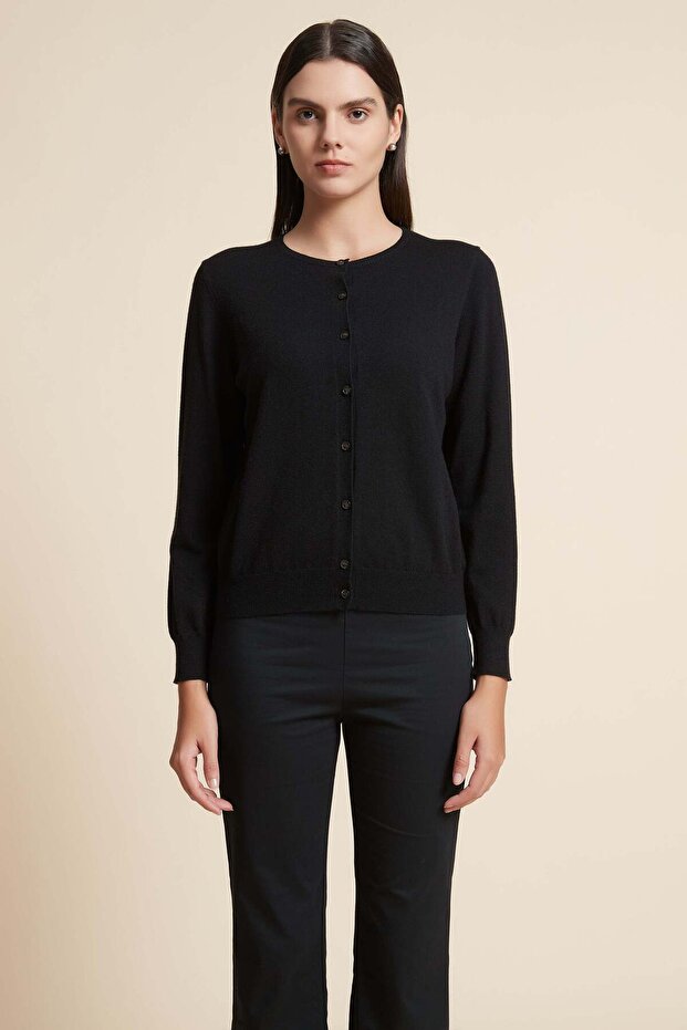 Solid Long-Sleeve Top - 4