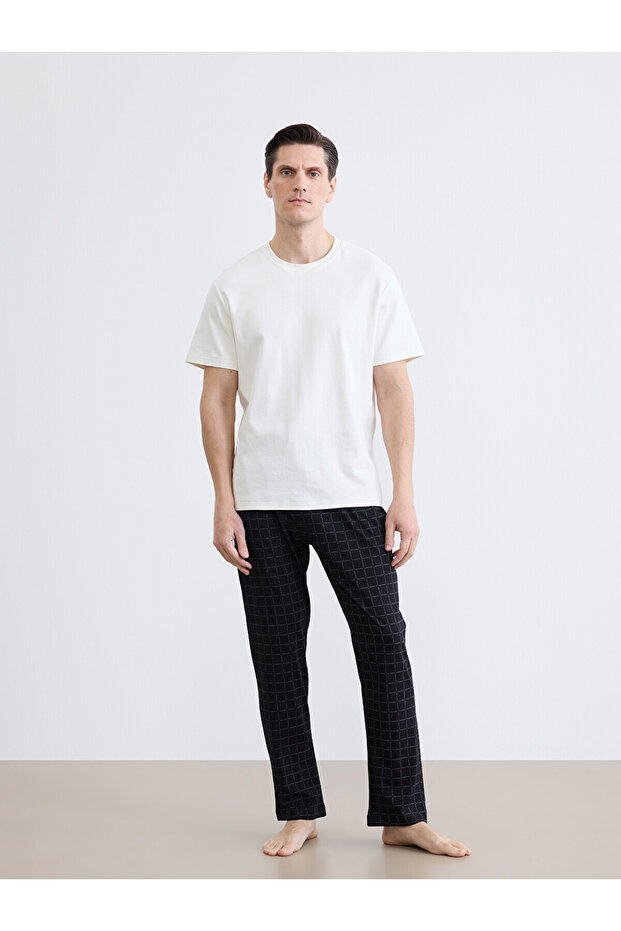 Trendlucky Standard Fit Plaid Men's Pajama Bottoms with Difference