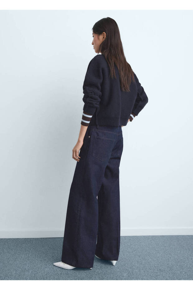 Low-Waisted Button Straight Cut Jeans - 4