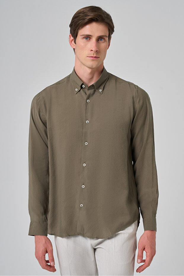 Men's Khaki Trend Plain Pattern Dynamic Fit Buttoned Collar Shirt