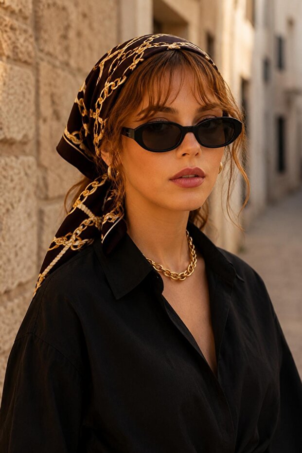 وشاح منقوش باللون البيج - 1