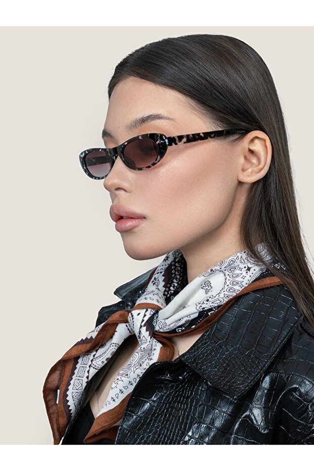Unisex Oval Sunglasses Black Frame Smoked Glass Uv Protected Luka C7
