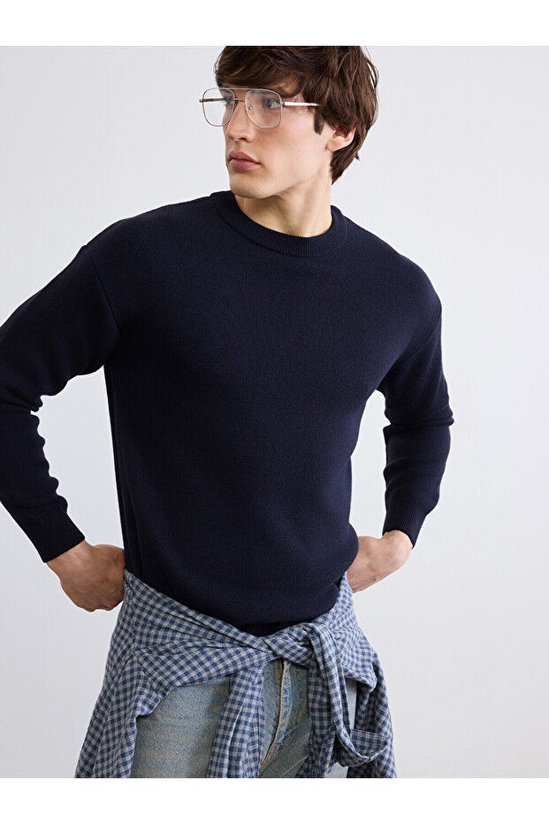 Nevavm Oval Collar Men's Knitwear Sweater with a Difference