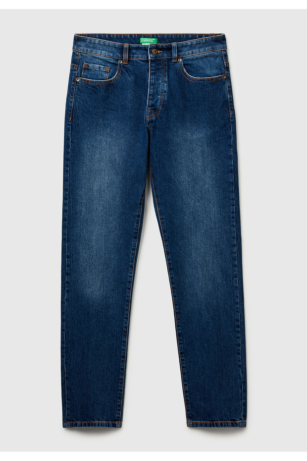 Men's dark blue cotton blend slim fit denim pants with logo label back and pockets