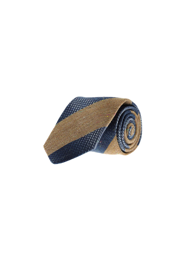 Patterned tie