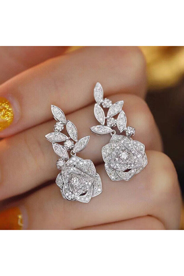 as picture E3351 Huitan Romantic Flower Design Dangle Earrings for Women Silver Color Luxury Trendy