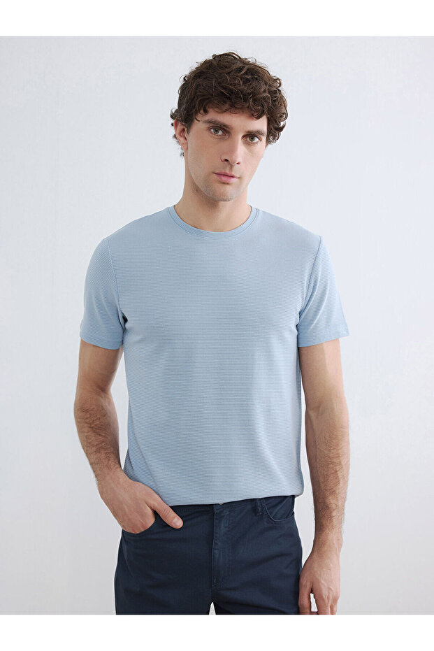 Nevavm Differential Oval Collar Men's T-Shirt