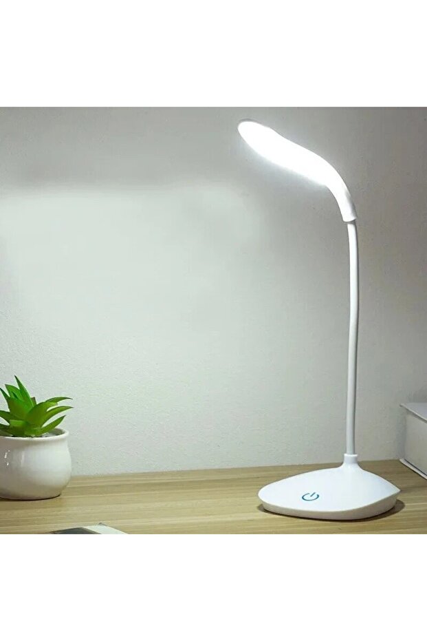 مصباح قراءة أبيض قابل للشحن عبر منفذ USB مزود بإضاءة LED لحماية العين، مع خاصية التحكم في شدة الإضاءة باللمس.