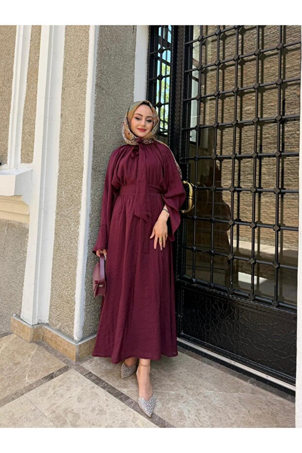 طقم حجاب مع تنورة وربطة عنق