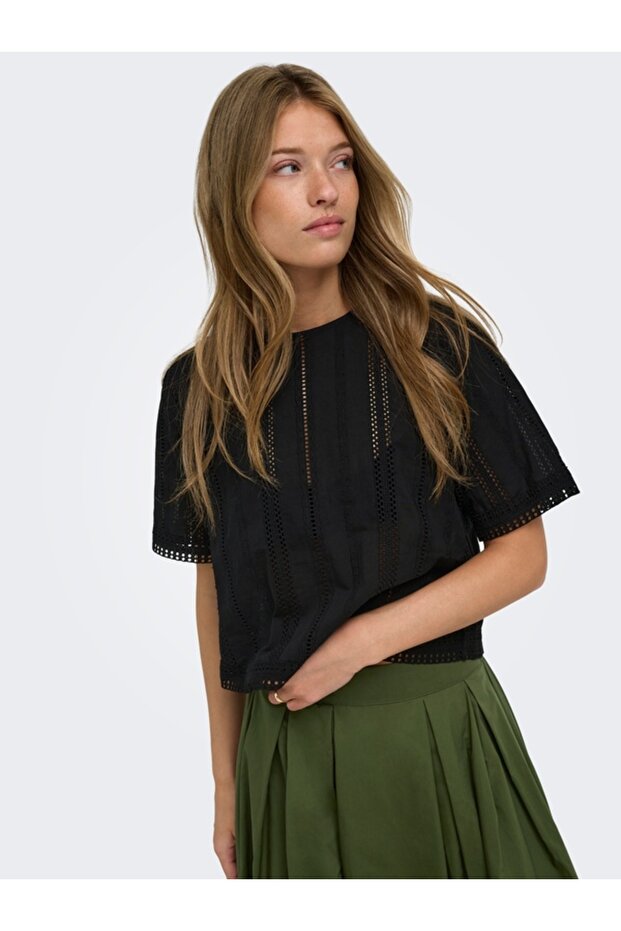 Onllia Ss Emb Top Wvn Women's Black Blouse - 15383837 - 5