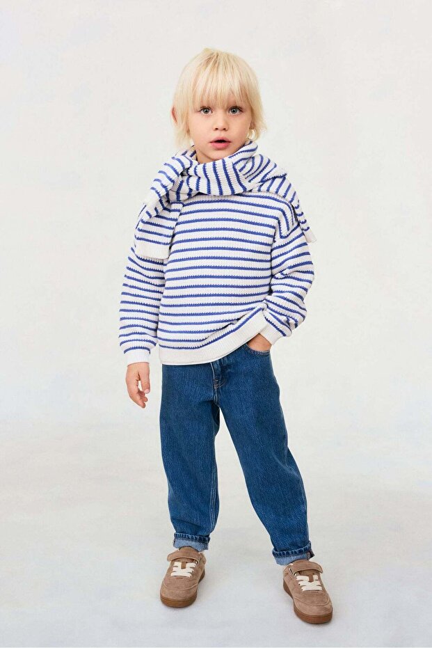 Tapered cotton-blend jeans