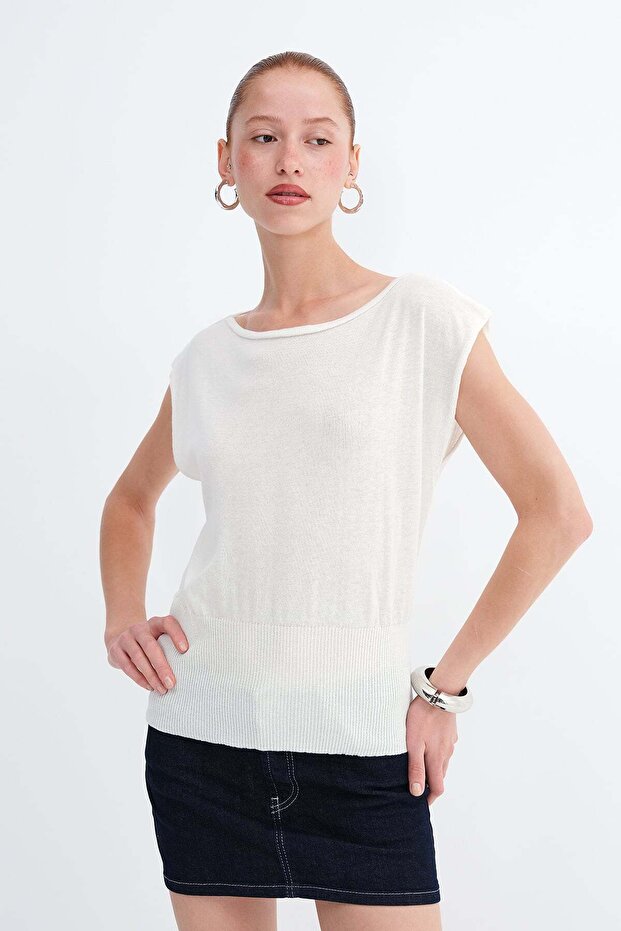 Boat Neck Sleeveless Knitwear T061