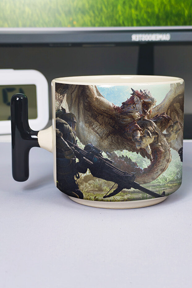كوب فاخر من السيراميك المطبوع من Monster Hunter: World (قطعة واحدة) على شكل حرف T بمقبض أسود خاص V2T