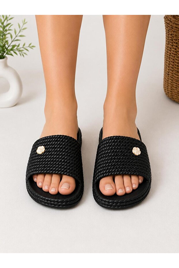 SLIPPERS - 1
