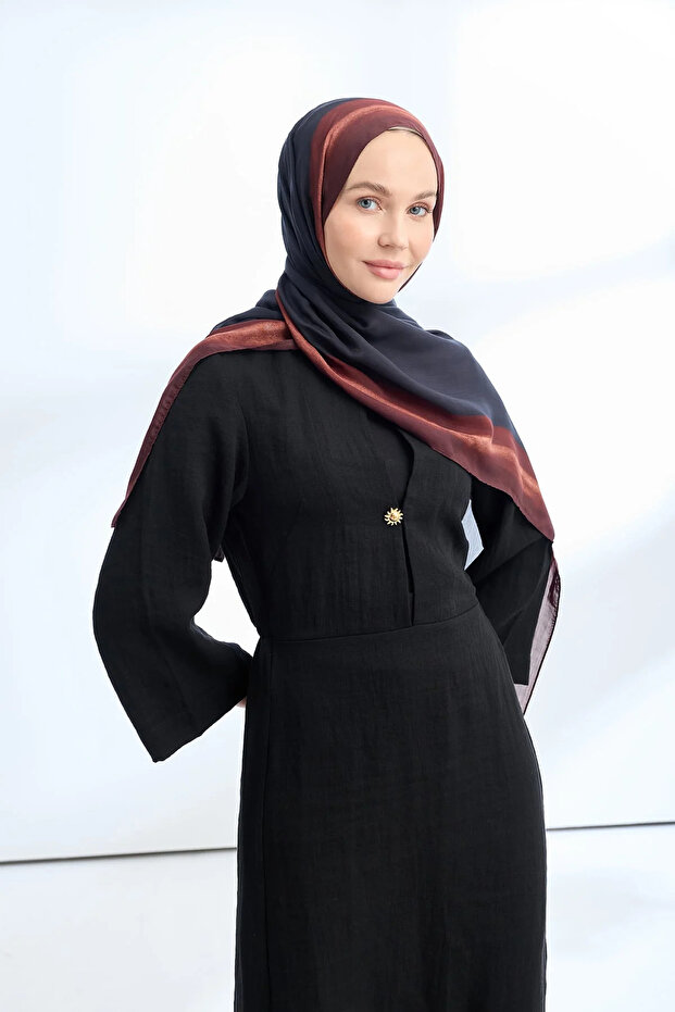 شال من الفيسكون الناعم بلون البلاش الفاتح