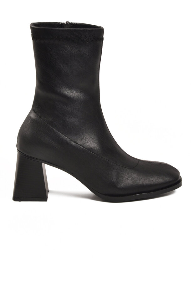 Black Fleece Women's Heeled Boots 2615 Z
