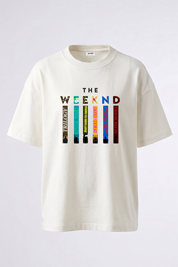تي شيرت أبيض كبير الحجم مطبوع بتصميم The Weeknd_36