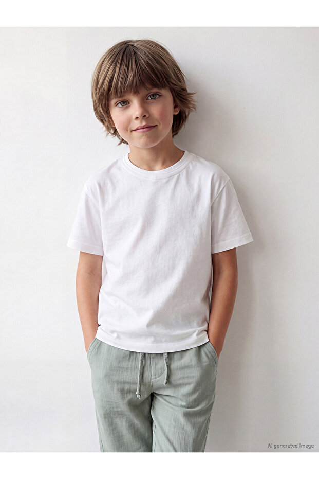 Nevavm with Difference Oval Collar Short Sleeve Boy's T-Shirt