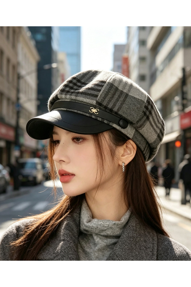 Luxurious Detailed Plaid Brush Hat with Faux Leather Band and Gold Accessory, Plaid Patterned Leather Visor